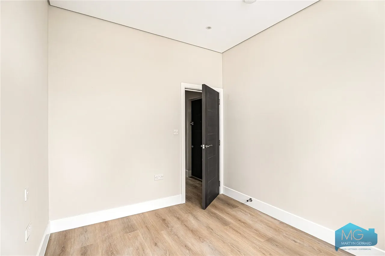 Parkhurst Road, London, N11, photo 7