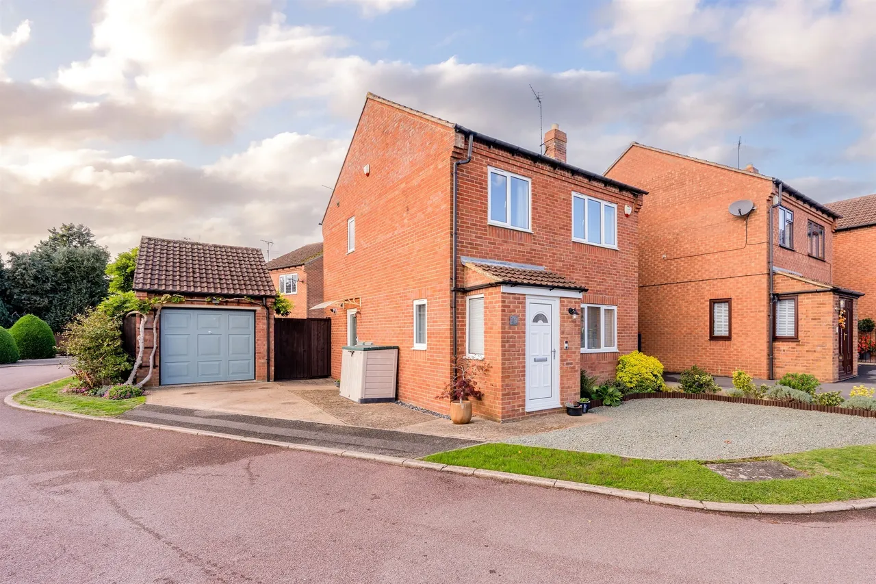 3 bed house for sale, Westmorland Drive, Kettering, NN14