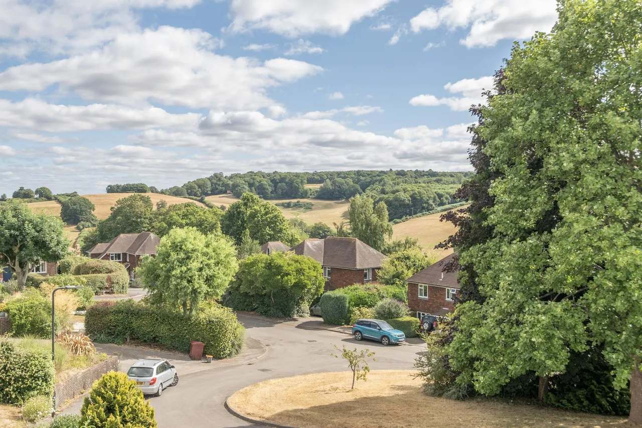 Sheepdown Drive, Petworth, GU28, photo 3