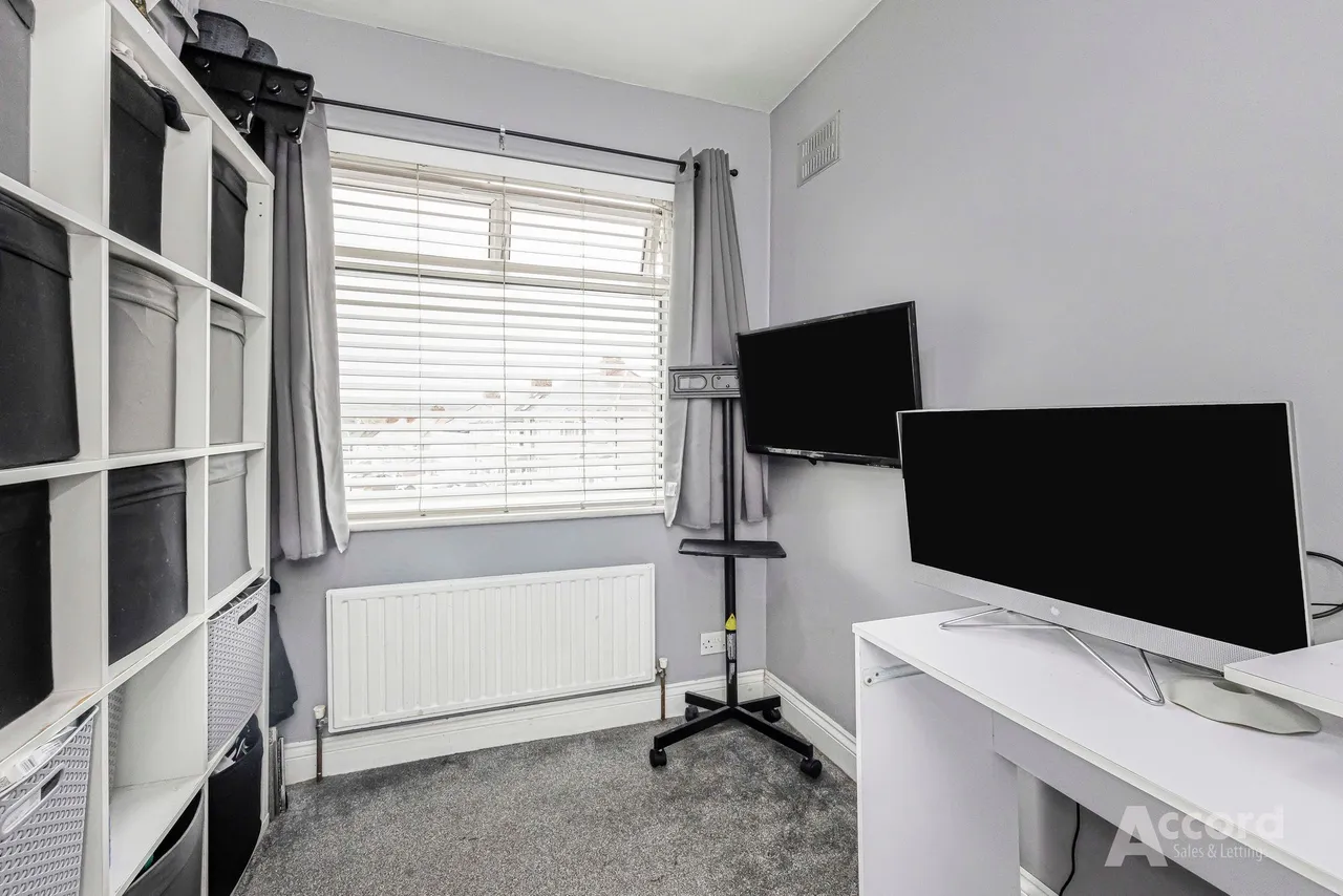 Lawns Way, Romford, RM5, photo 41