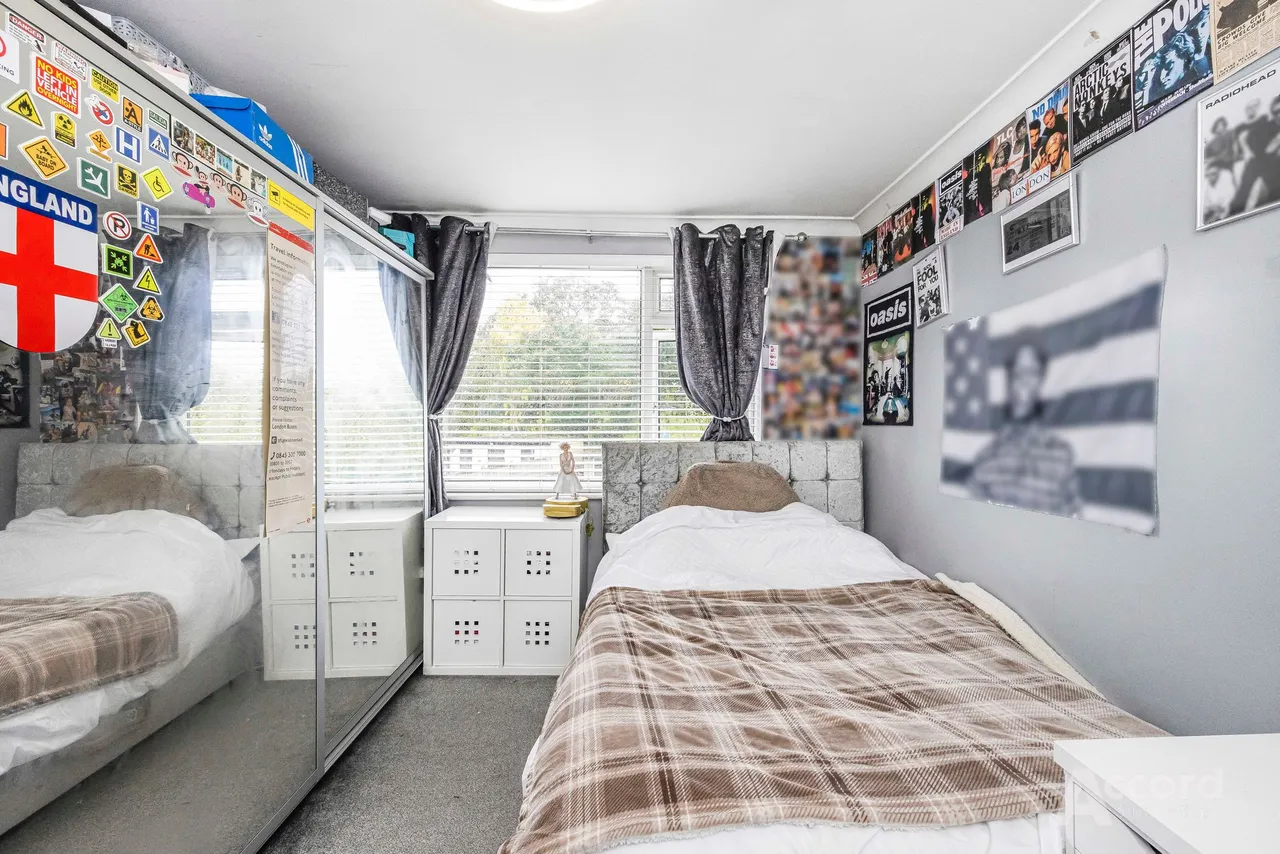Lawns Way, Romford, RM5, photo 16