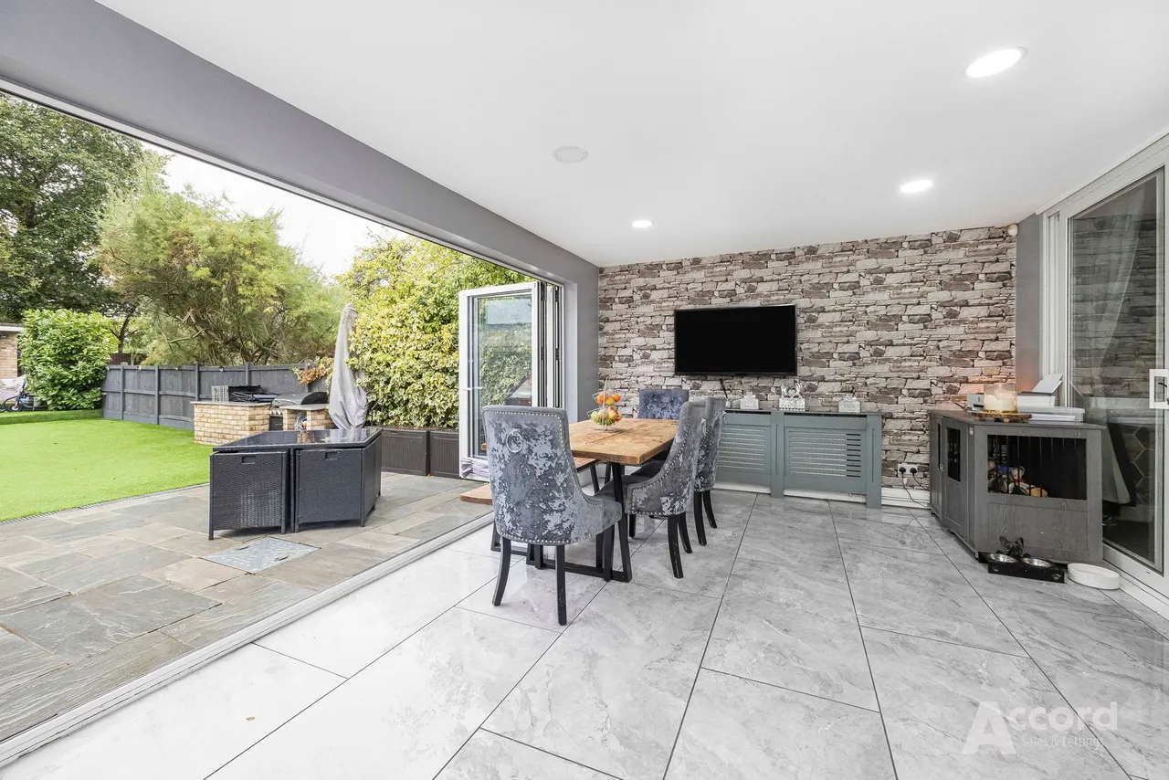 Lawns Way, Romford, RM5, photo 8