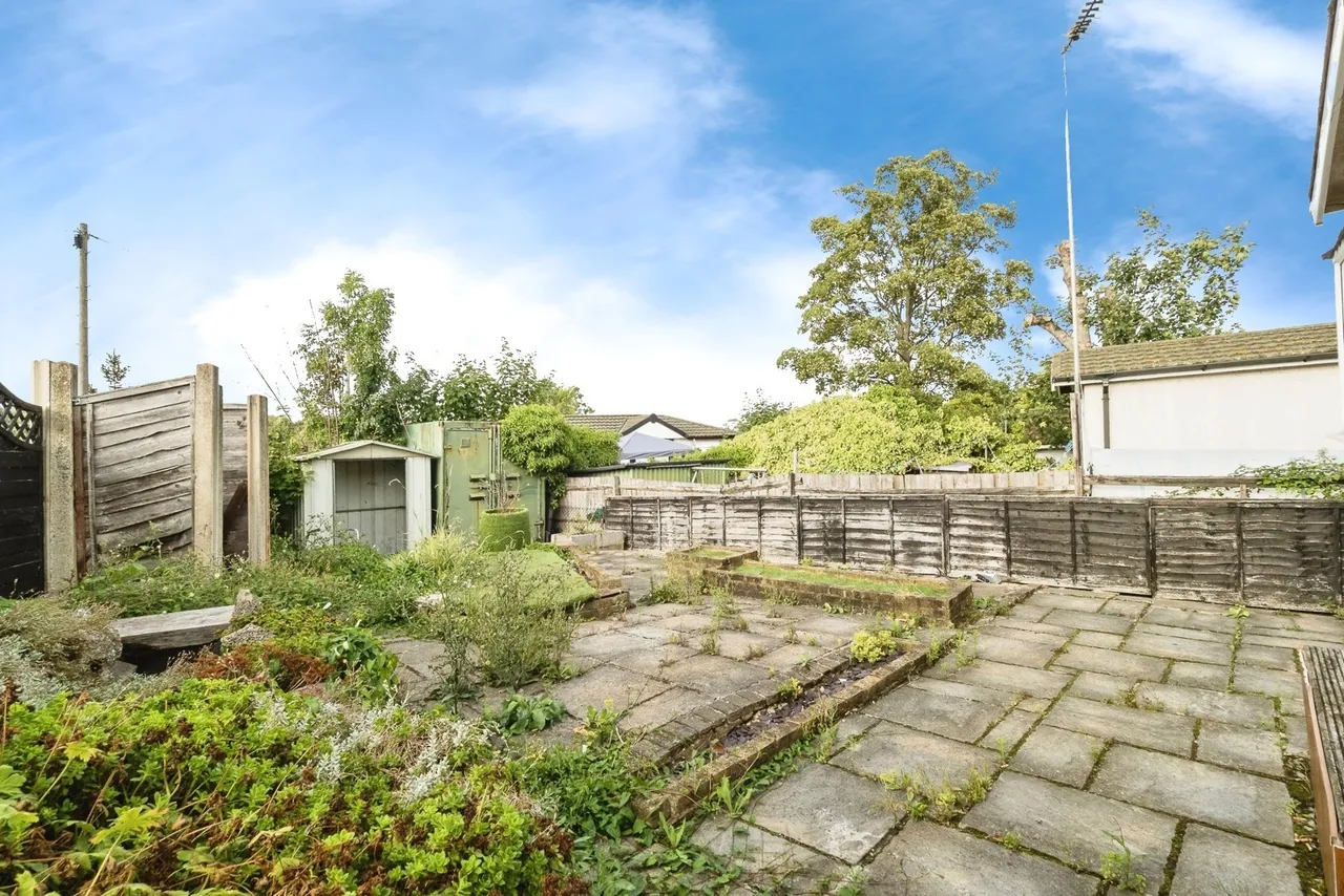 Sunset Drive, Havering-Atte-Bower, Romford, RM4, photo 7