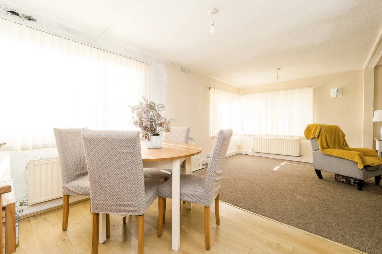 Sunset Drive, Havering-Atte-Bower, Romford, RM4, photo 8