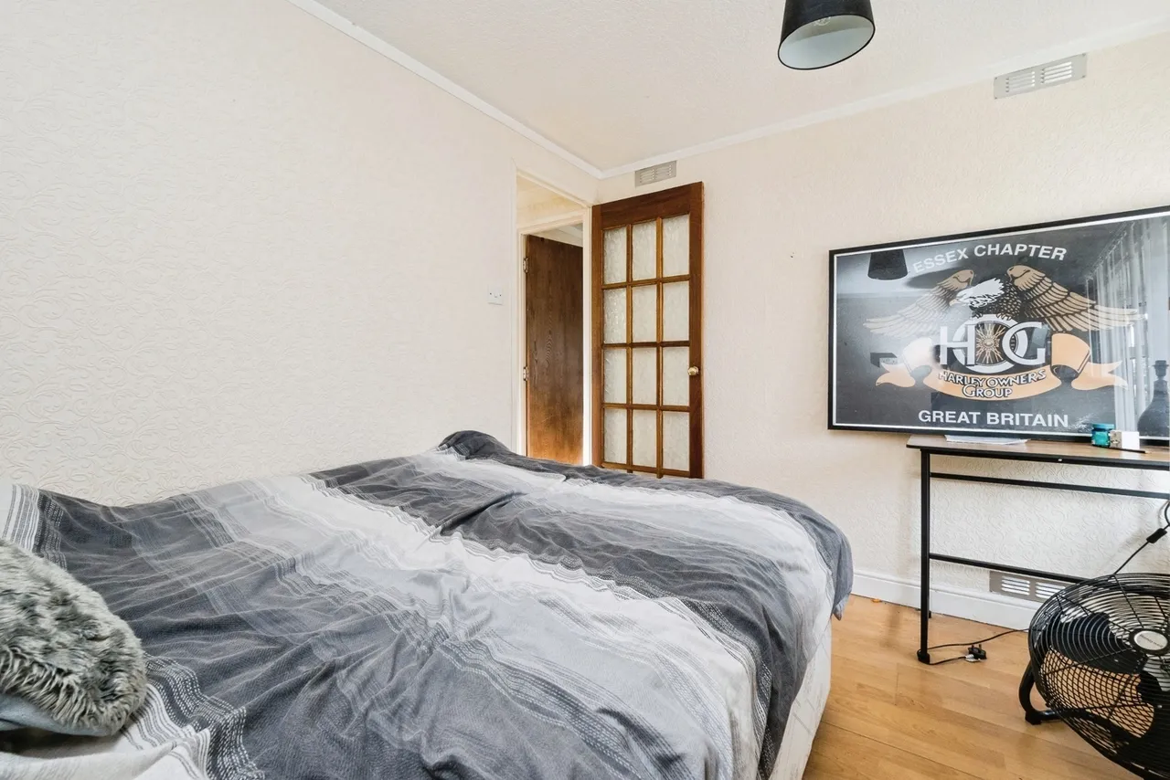 Sunset Drive, Havering-Atte-Bower, Romford, RM4, photo 14