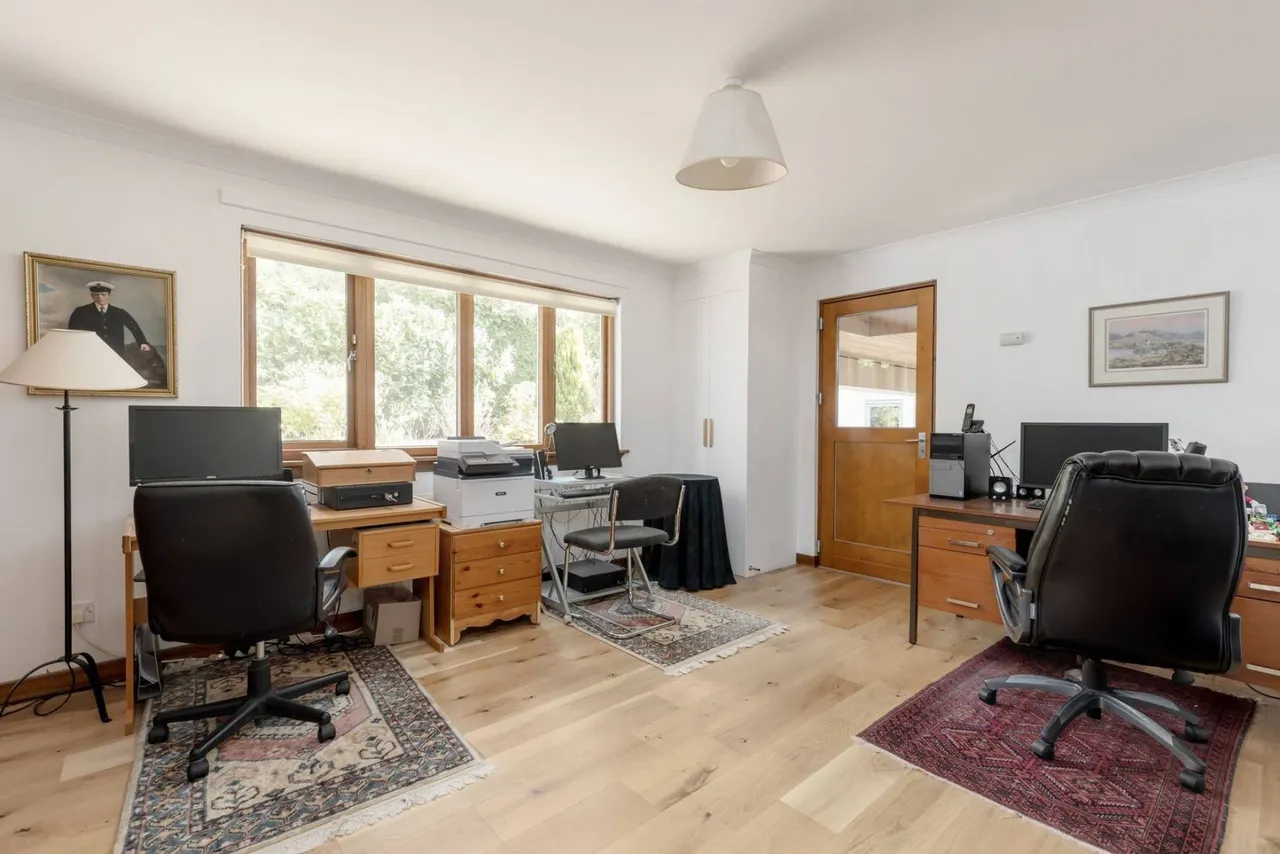 Barnton Avenue, Edinburgh, Midlothian, EH4 6JL, photo 12