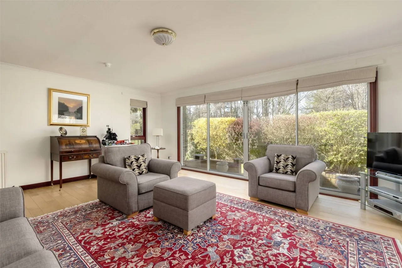 Barnton Avenue, Edinburgh, Midlothian, EH4 6JL, photo 4