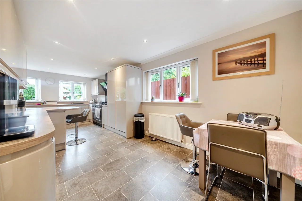 Oakeneaves Avenue, Rawtenstall, BB4, photo 6