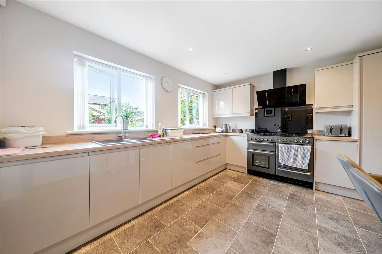Oakeneaves Avenue, Rawtenstall, BB4, photo 35
