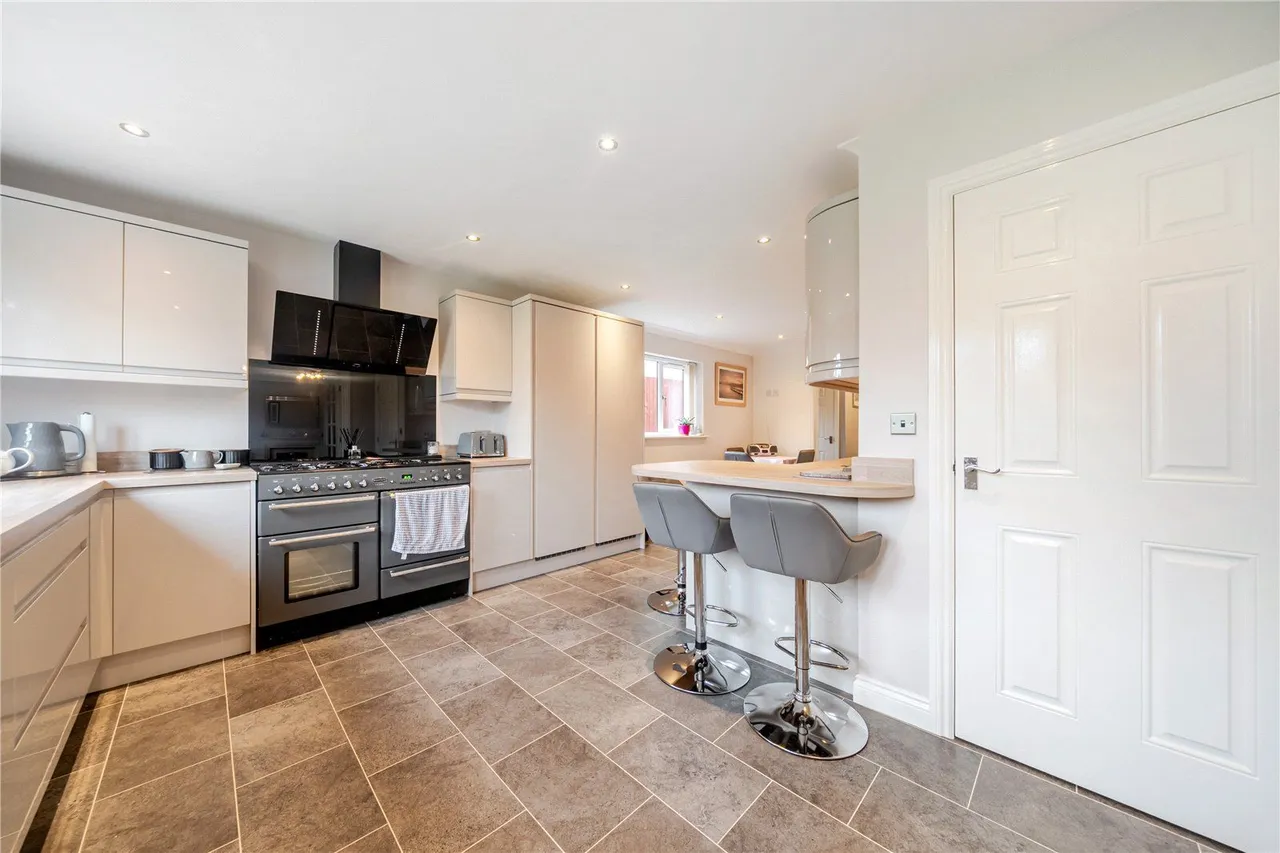 Oakeneaves Avenue, Rawtenstall, BB4, photo 36