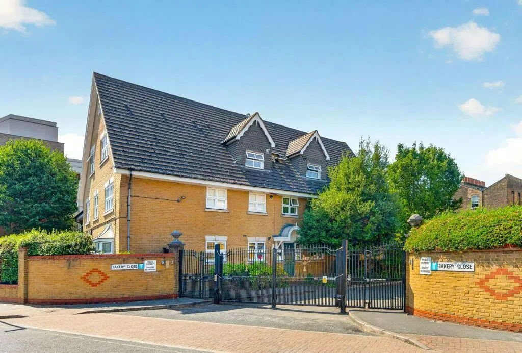 2 bed flat for sale — Bakery Close, London, SW9
