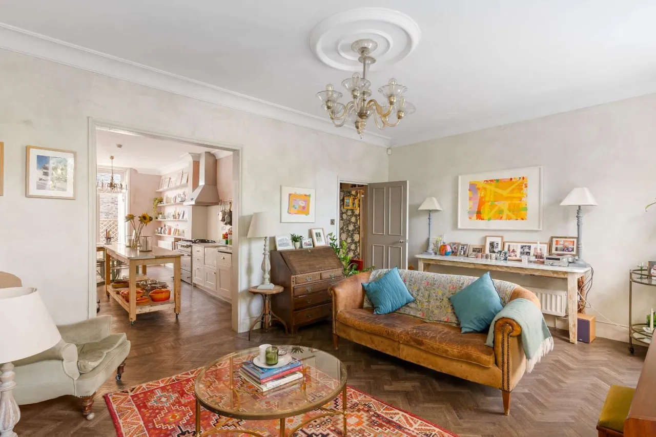 3 bed flat for sale — St. John's Hill, London, SW11 1SJ