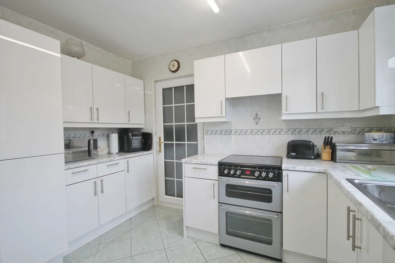 Millet Road, Greenford, UB6, photo 9