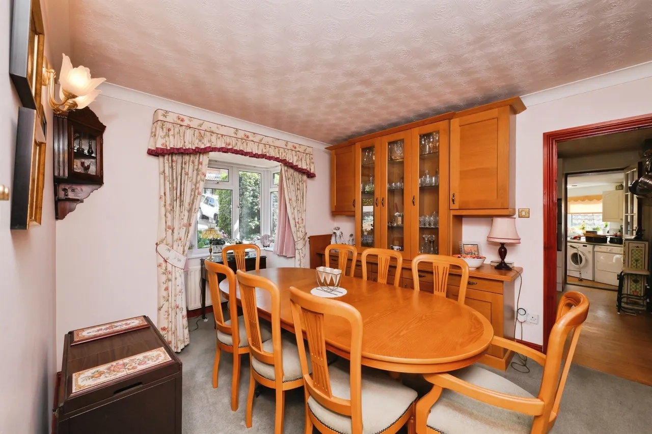 Bryce Close, WARE, photo 4