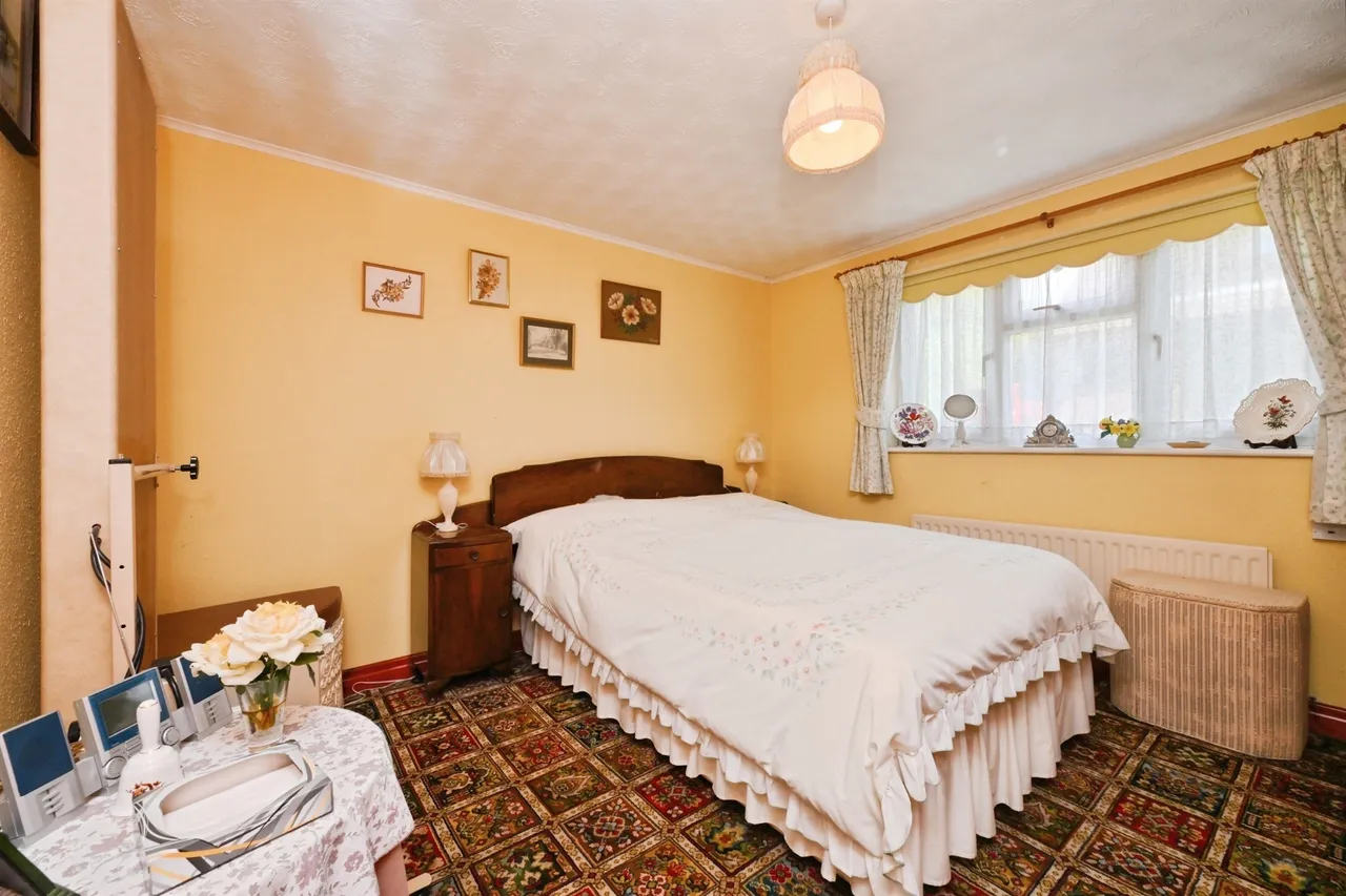 Bryce Close, WARE, photo 11