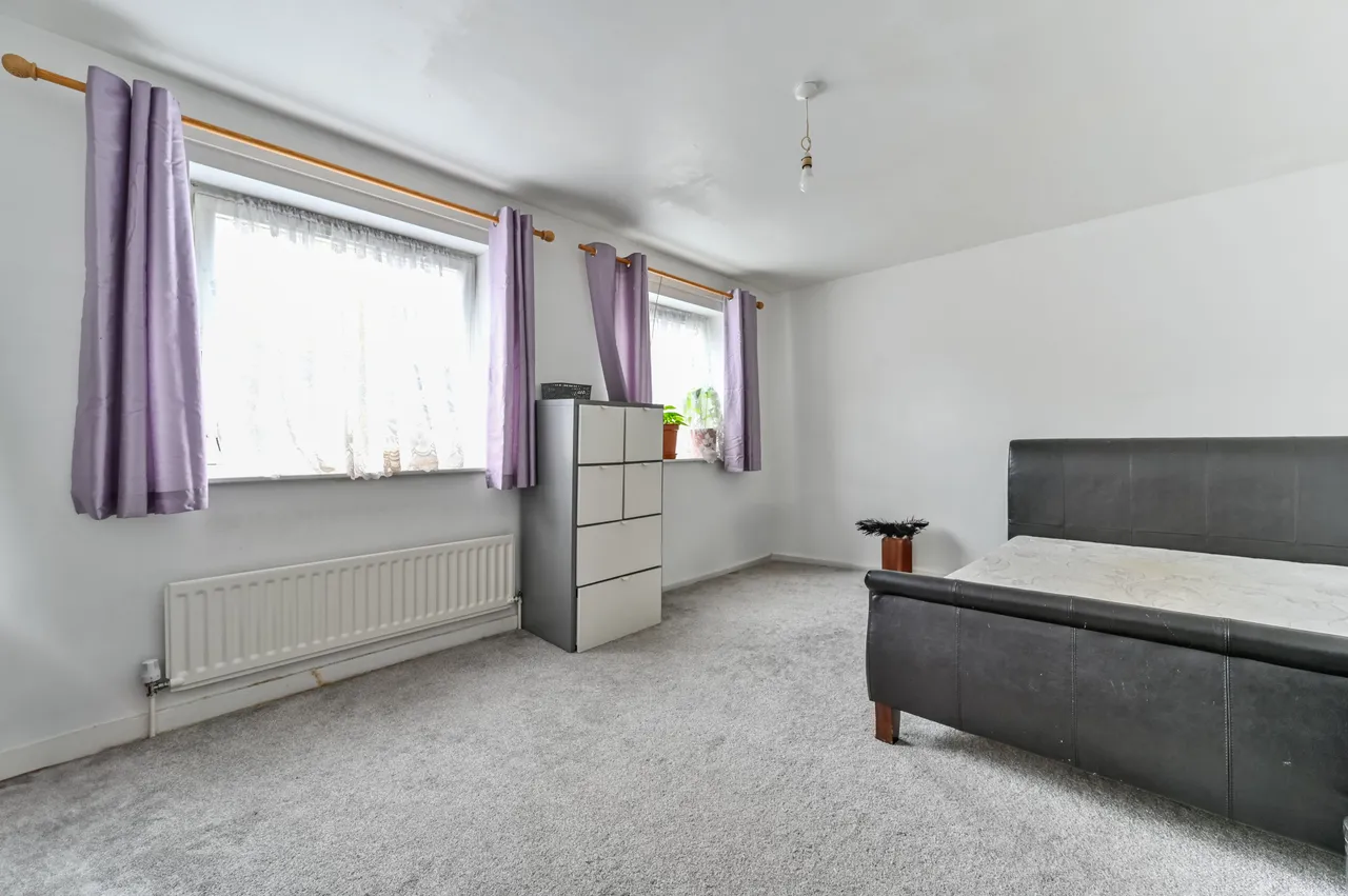 22 Howard Road, London, photo 4
