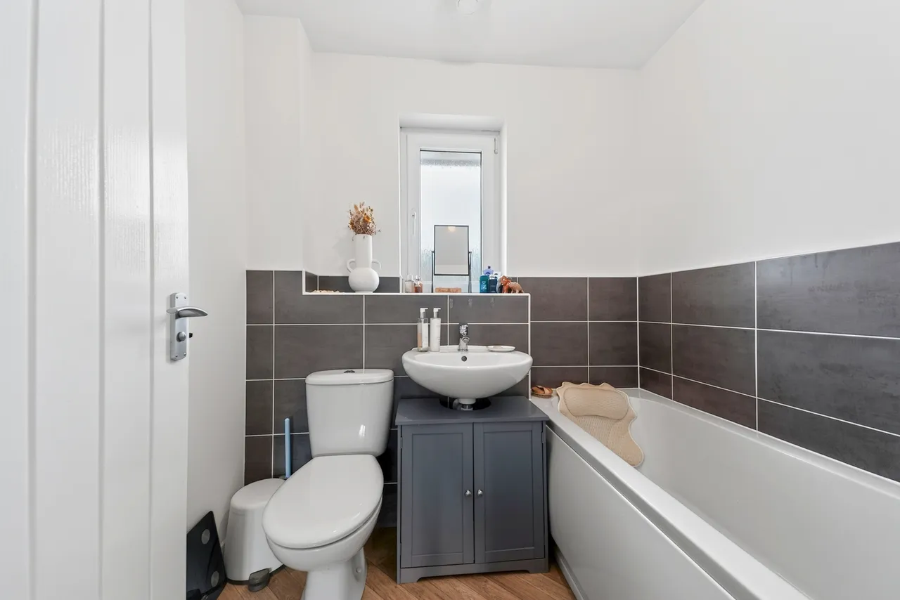 Sandstone Crescent, Thornliebank, Glasgow, Glasgow City, G46, photo 13