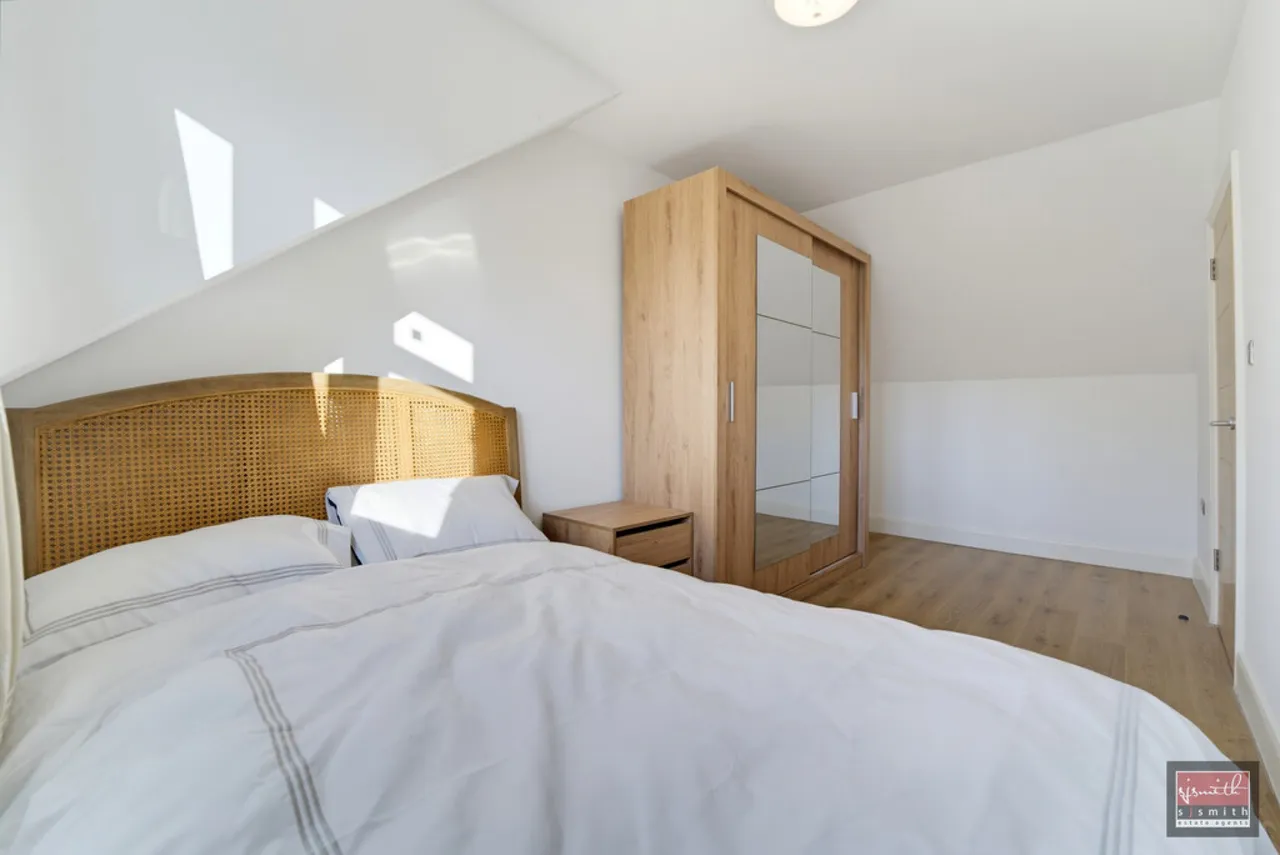 York Close, Staines-upon-Thames, TW18, photo 5