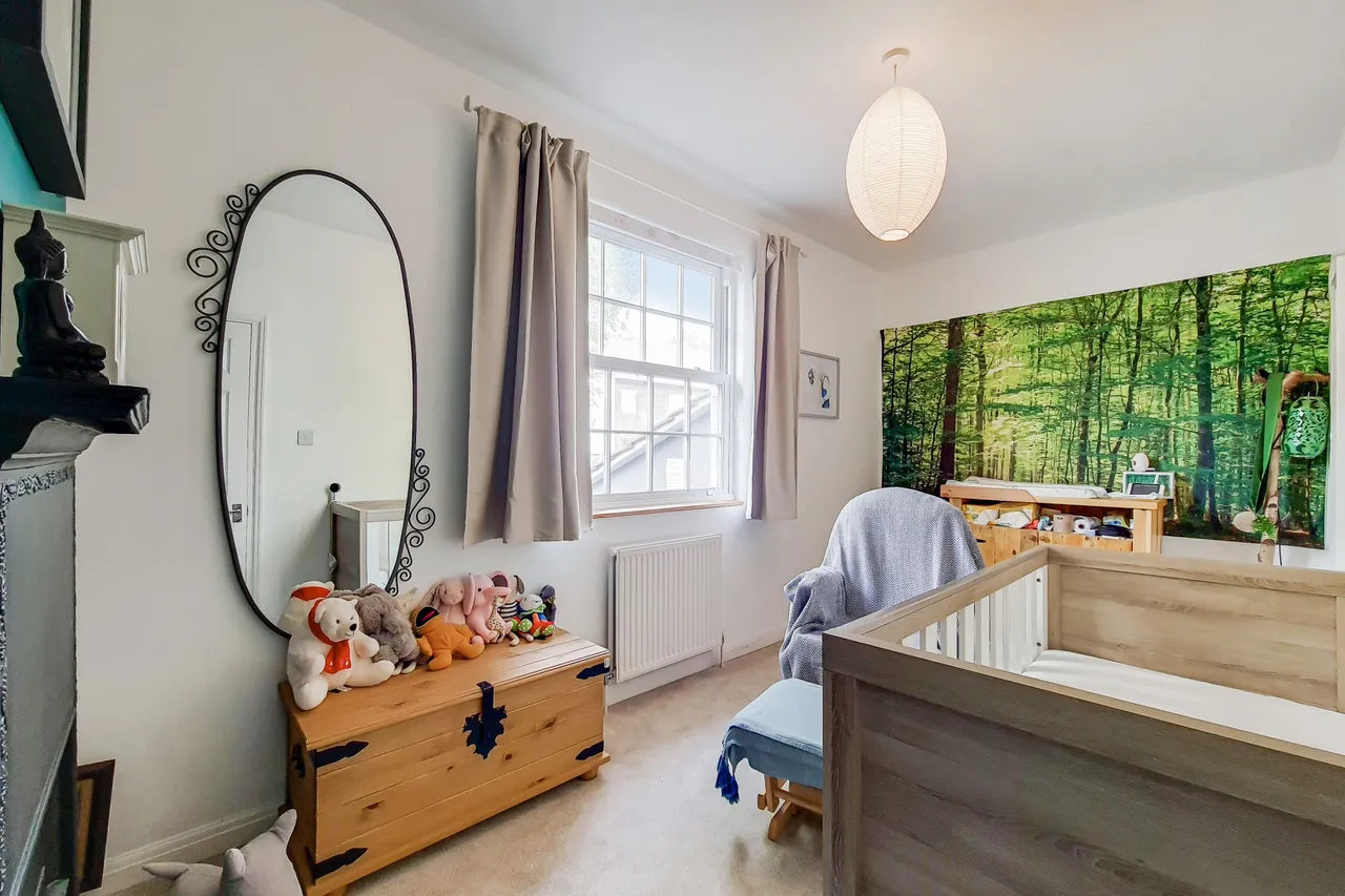 7 Tiller Road, London, photo 12