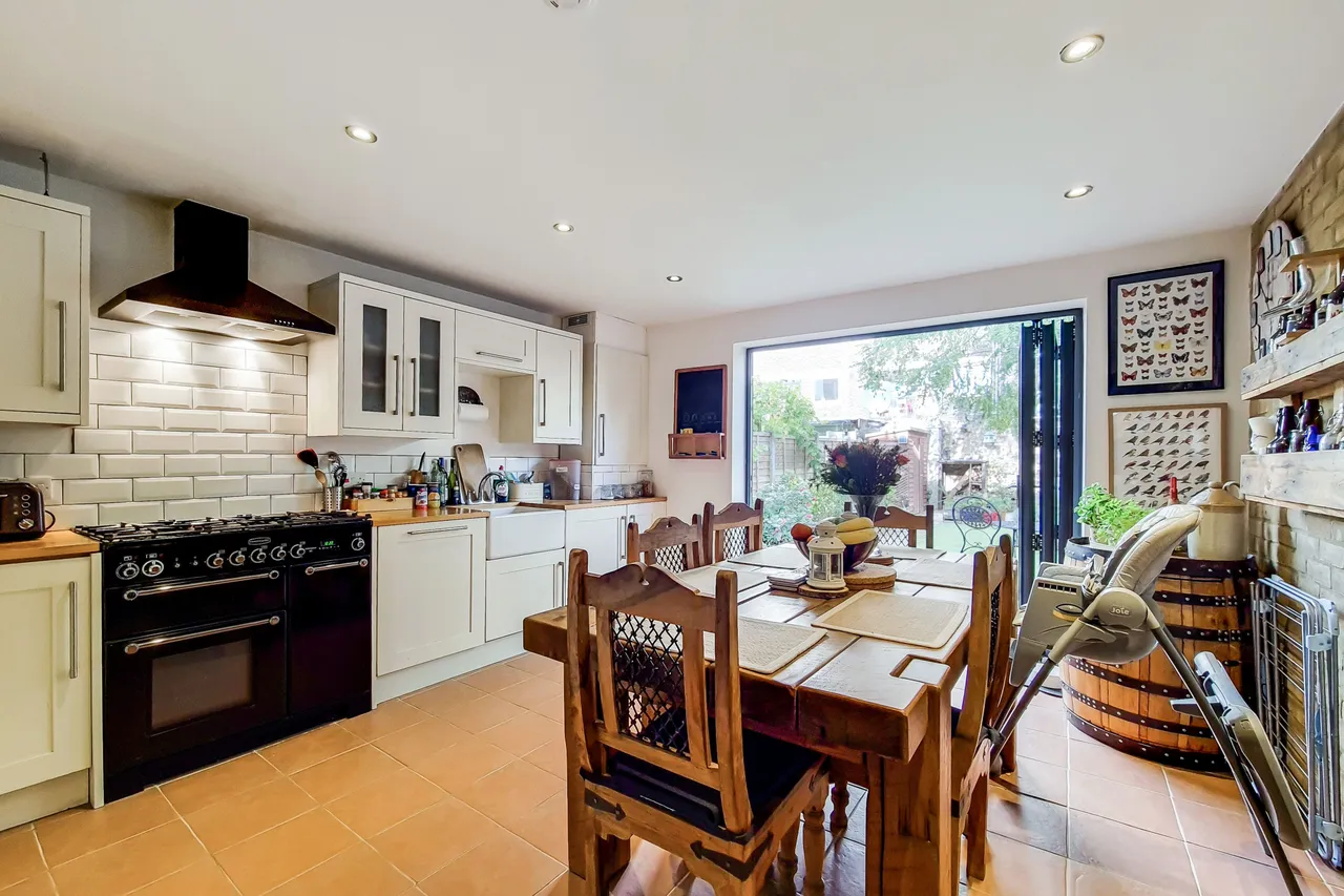 7 Tiller Road, London, photo 6