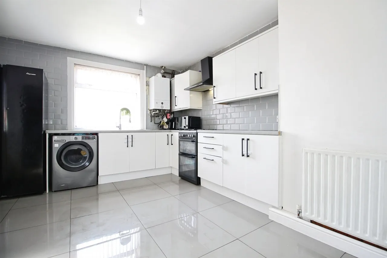 Ganners Road, Bramley, Leeds, photo 3