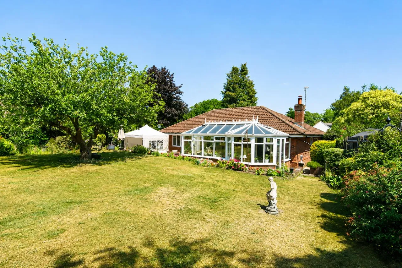 Keswick Road, Great Bookham, KT23, photo 11