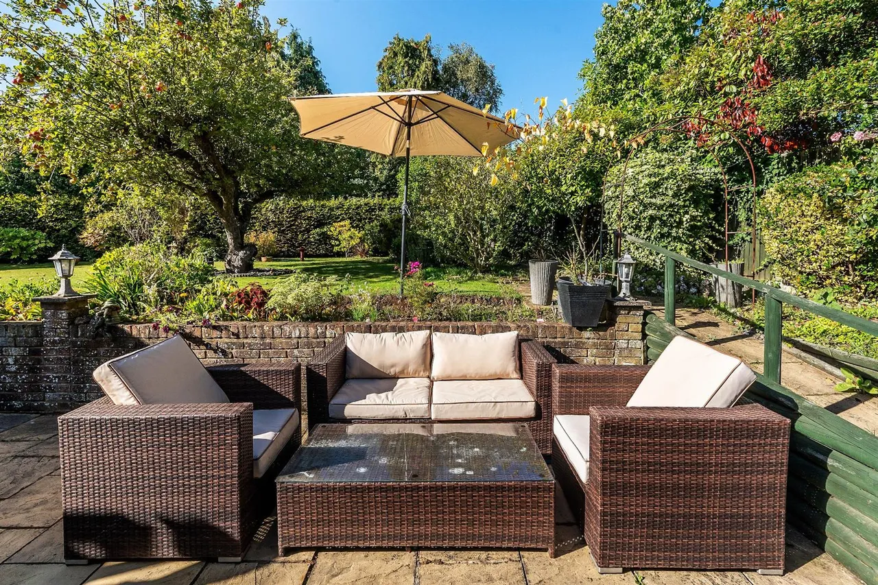 Keswick Road, Great Bookham, KT23, photo 10