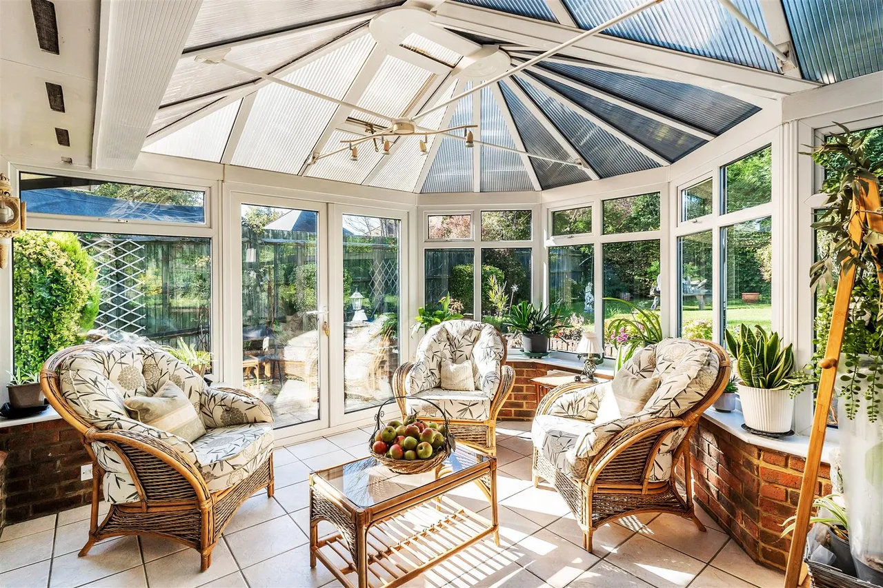 Keswick Road, Great Bookham, KT23, photo 5