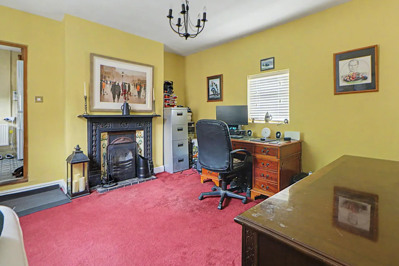 Church Bank, Audley, photo 14