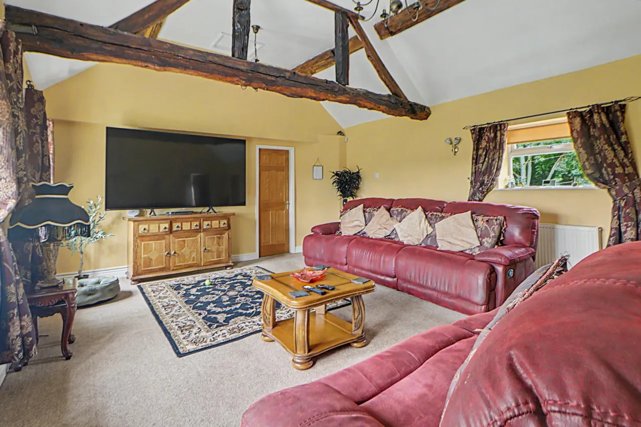 Church Bank, Audley, photo 10