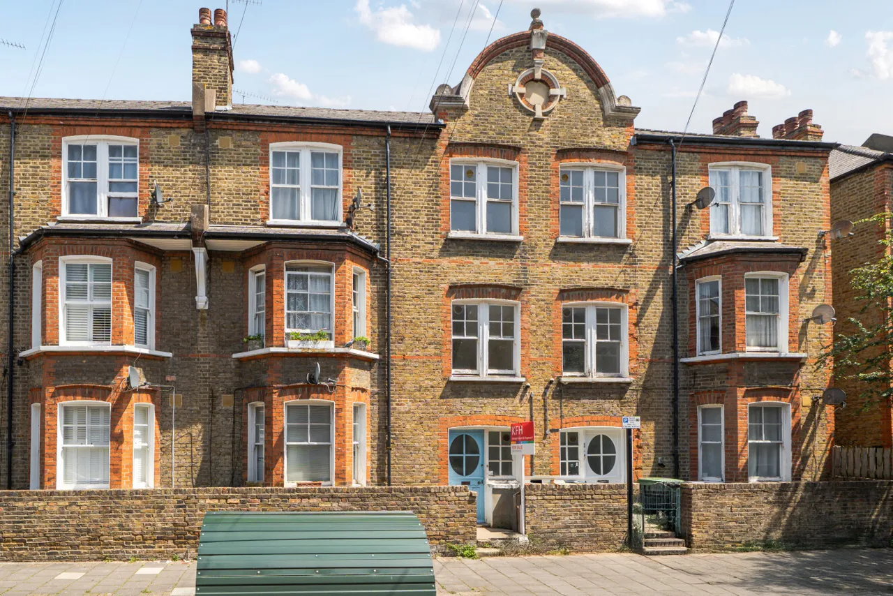 2 bed property for sale, Cato Road, Clapham, SW4