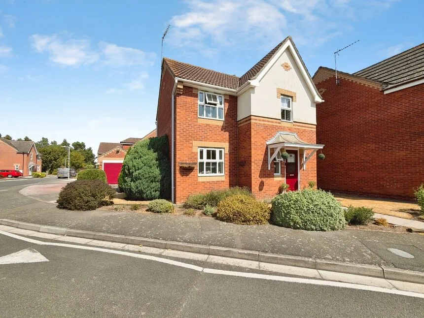 3 bed house for sale — Heron Walk, North Hykeham, Lincolnshire, LN6