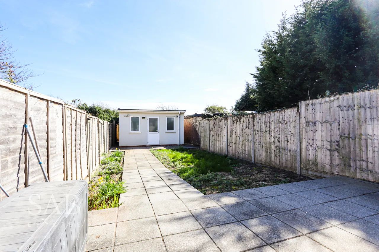 Glamis Crescent, Hayes, UB3, photo 13