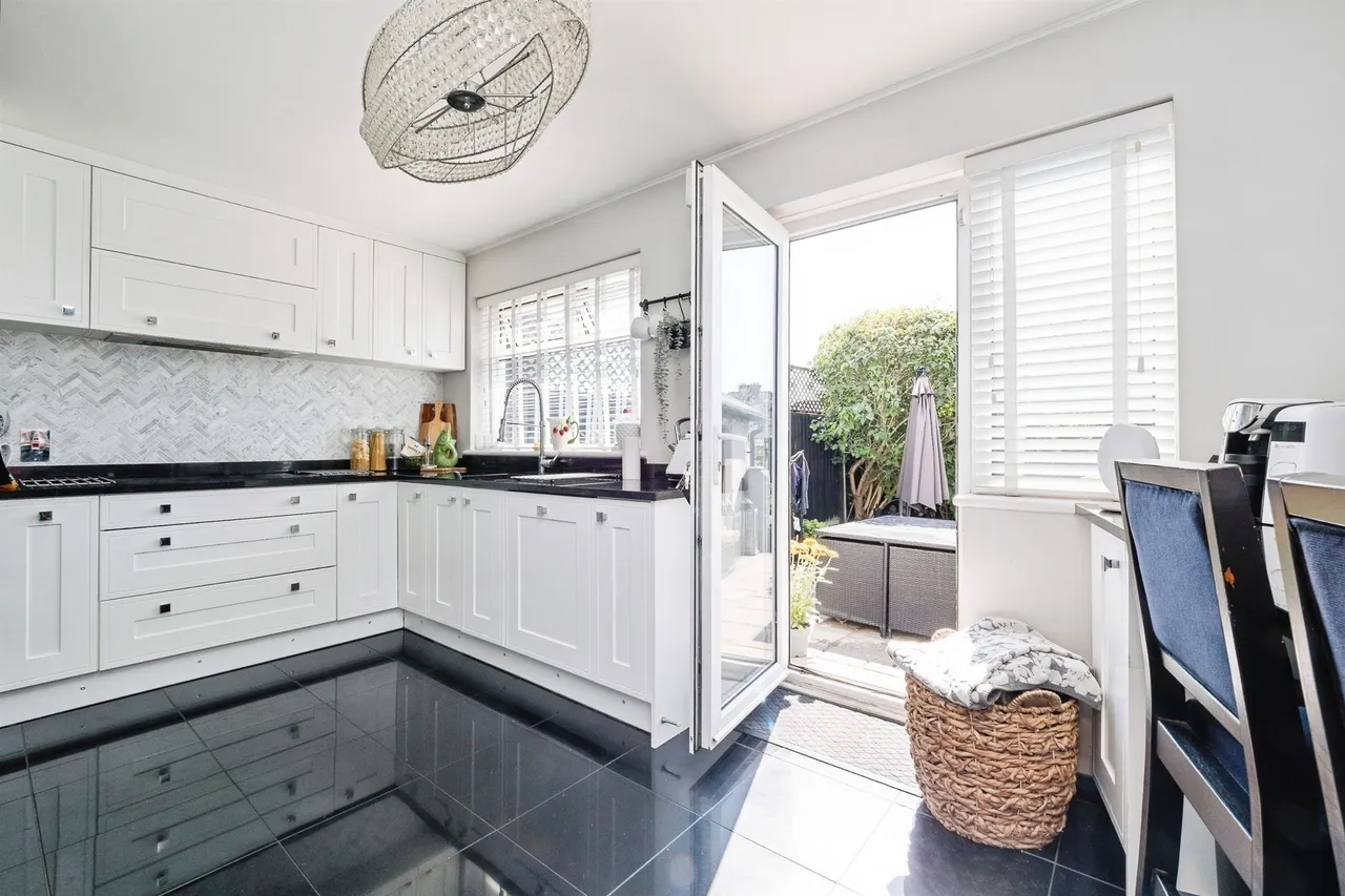 Lynwood Drive, Romford, RM5, photo 9