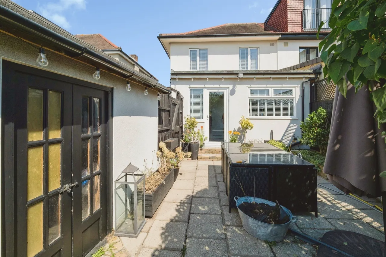 Lynwood Drive, Romford, RM5, photo 25
