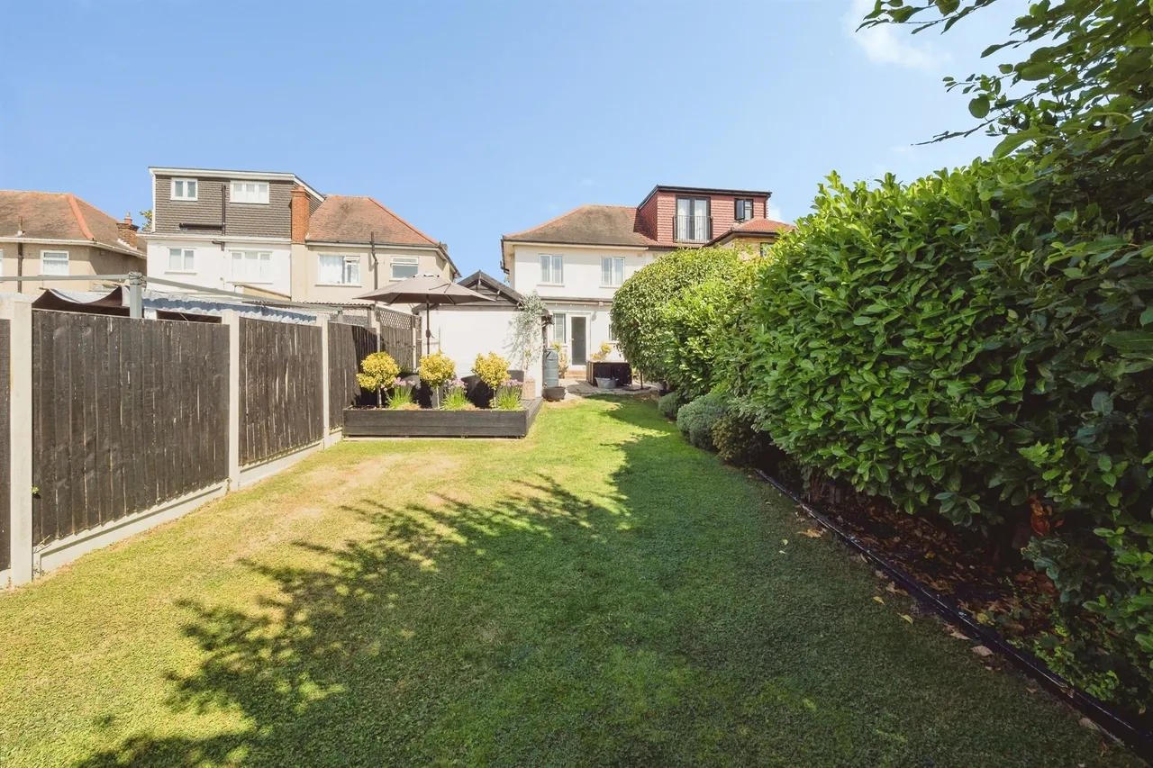 Lynwood Drive, Romford, RM5, photo 24