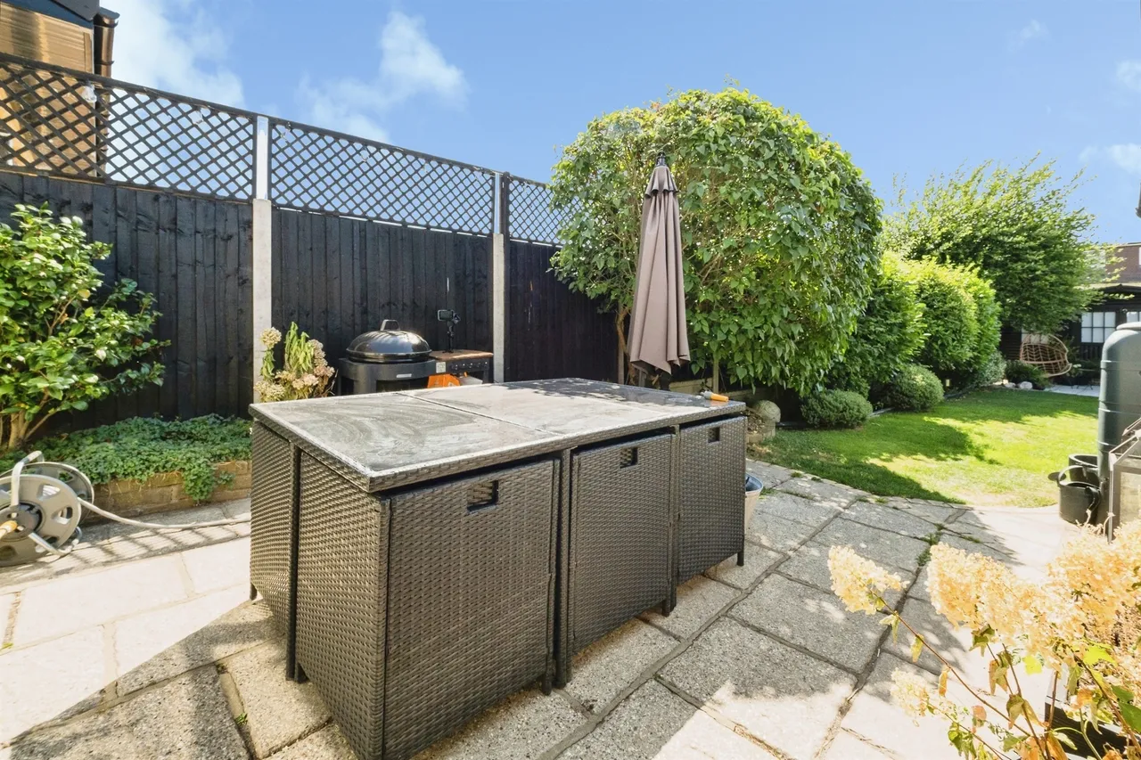 Lynwood Drive, Romford, RM5, photo 22