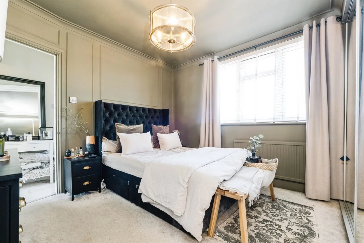 Lynwood Drive, Romford, RM5, photo 13