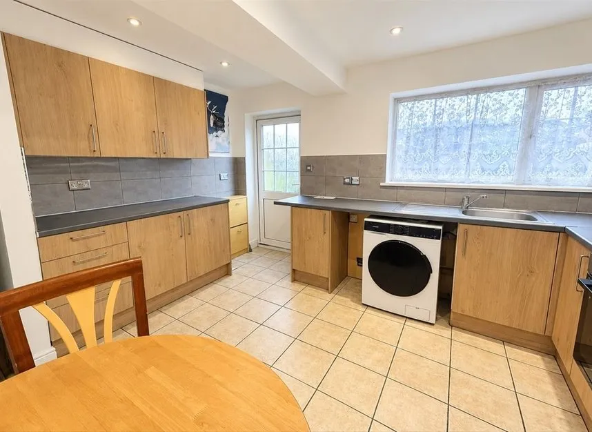 Johnson Road, Hounslow, TW5, photo 2