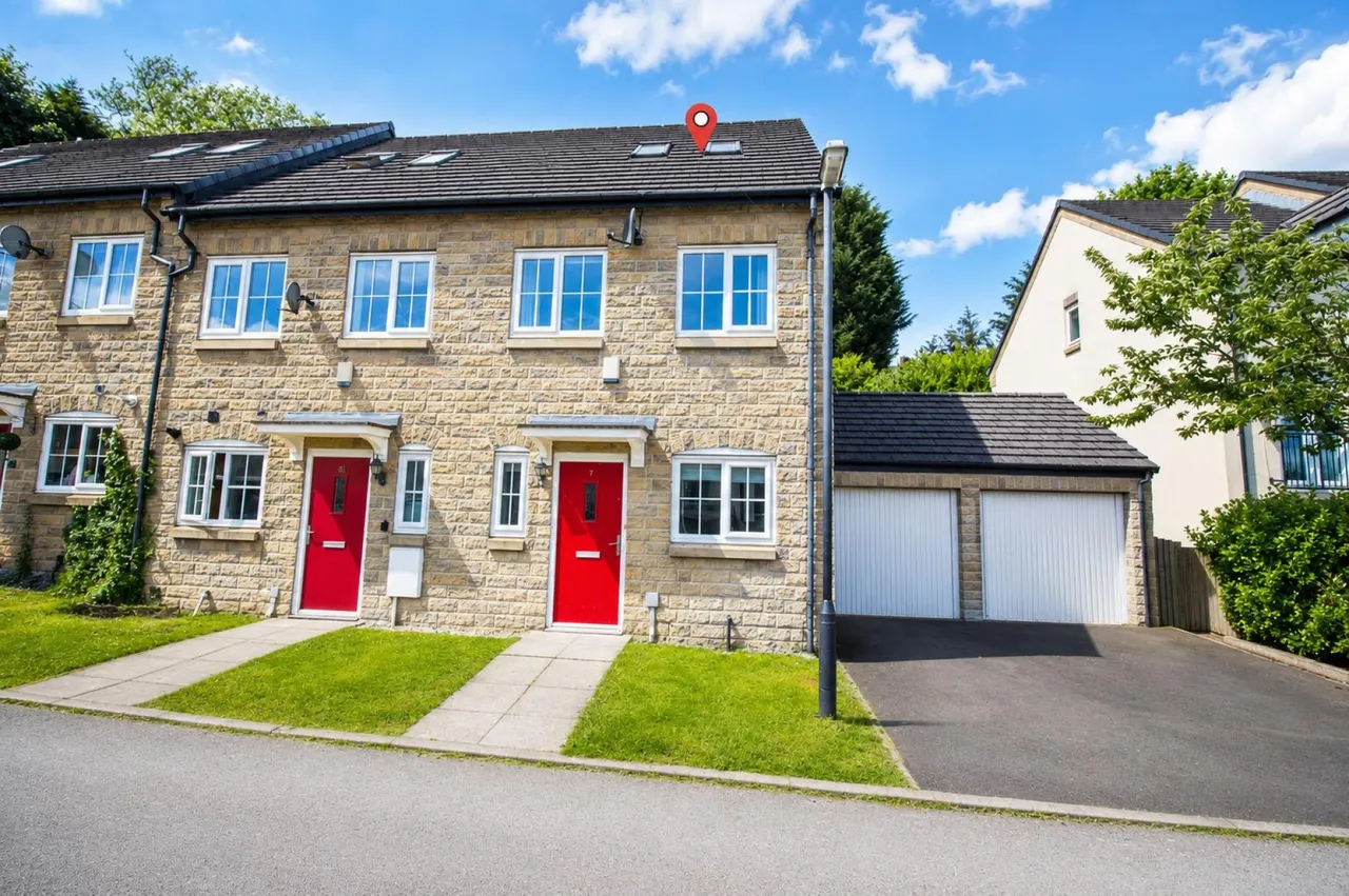 3 bed house for sale — Ainsworth Close, Darwen
