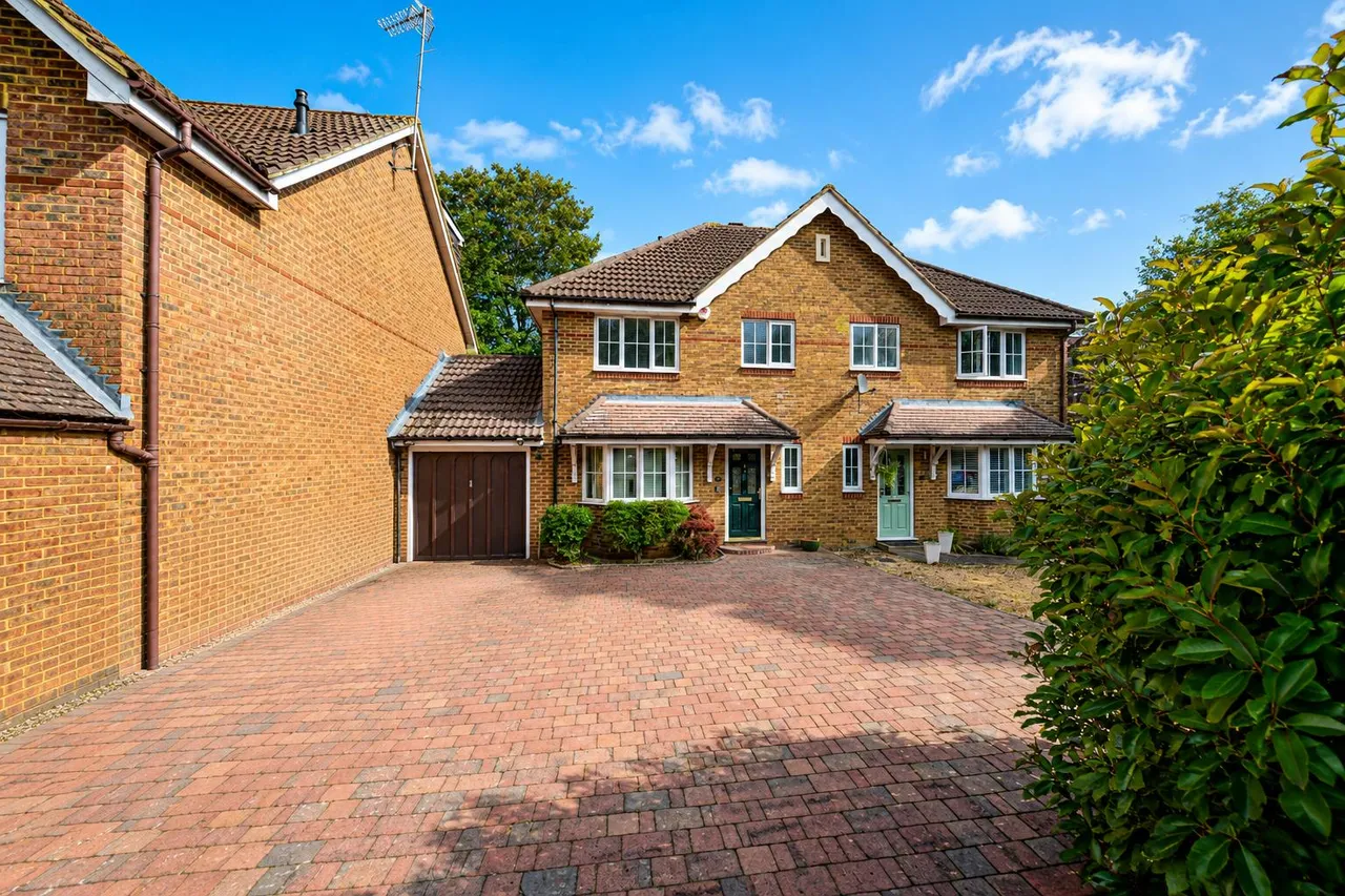 3 bed house for sale — Hertford Road, Stevenage, SG2 8SA