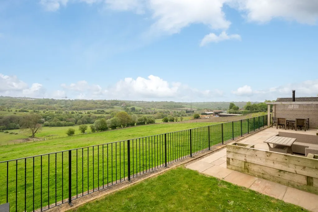 Long Croft View, Upper Batley WF17 0AE, photo 22