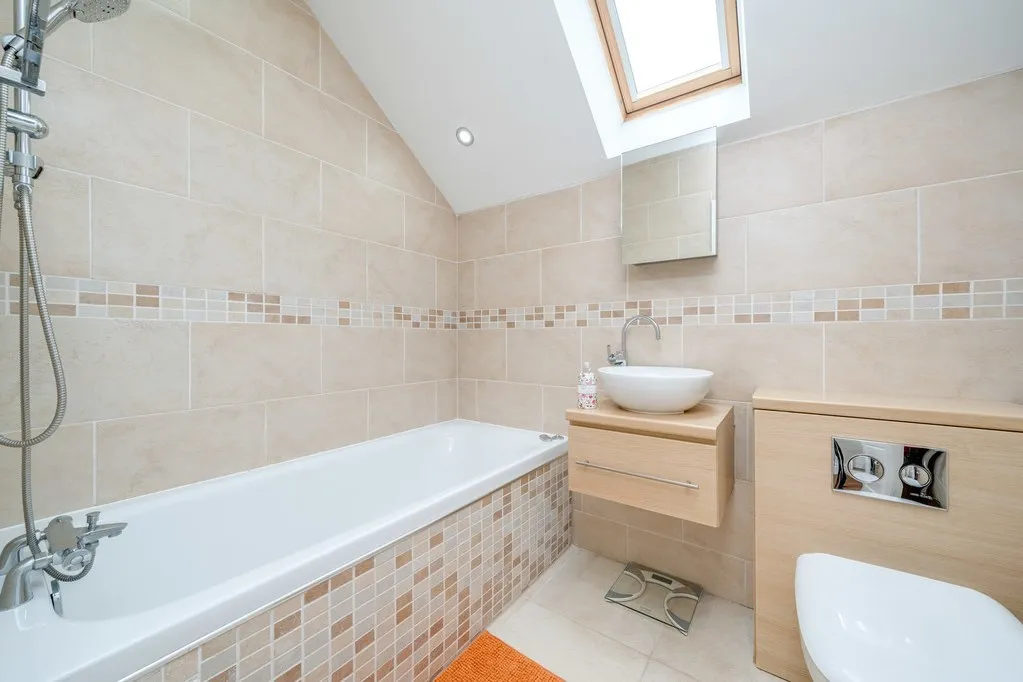 Long Croft View, Upper Batley WF17 0AE, photo 19