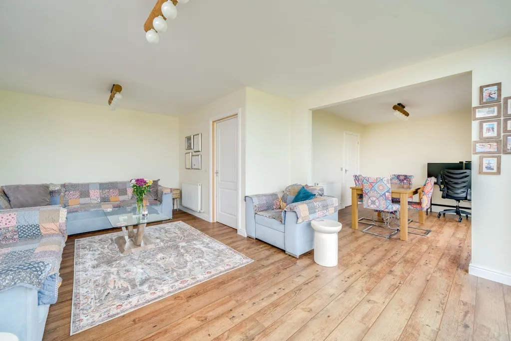 Long Croft View, Upper Batley WF17 0AE, photo 6