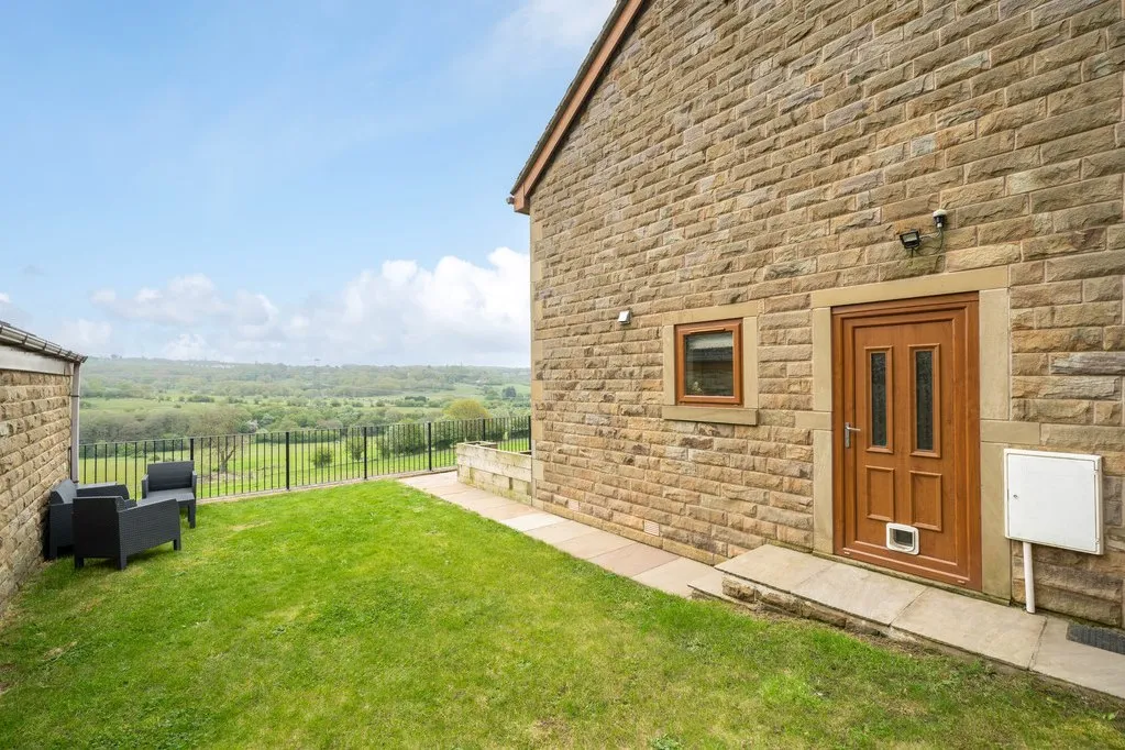 Long Croft View, Upper Batley WF17 0AE, photo 26