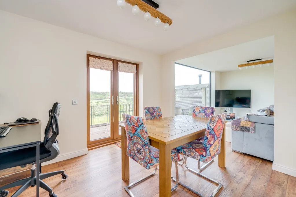 Long Croft View, Upper Batley WF17 0AE, photo 8