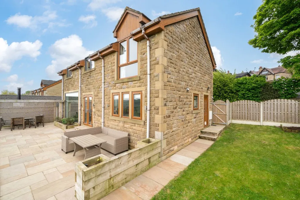 Long Croft View, Upper Batley WF17 0AE, photo 24