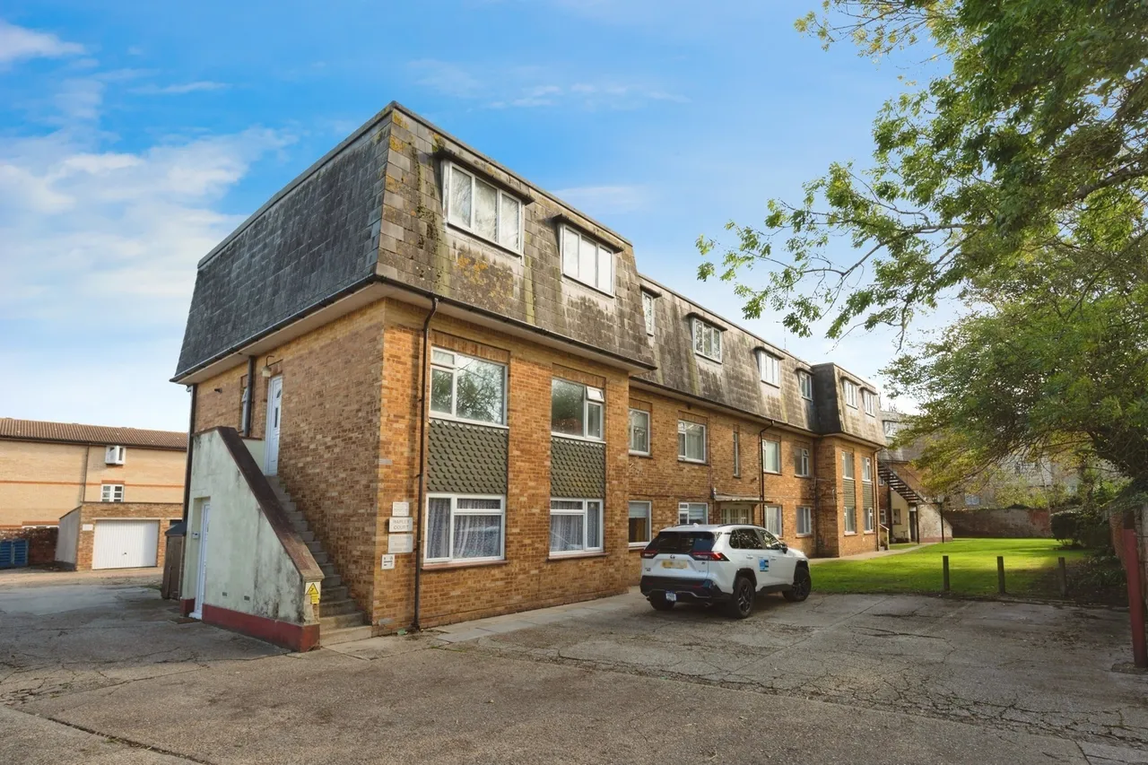 Stamford Avenue, Hayling Island, PO11, photo 16