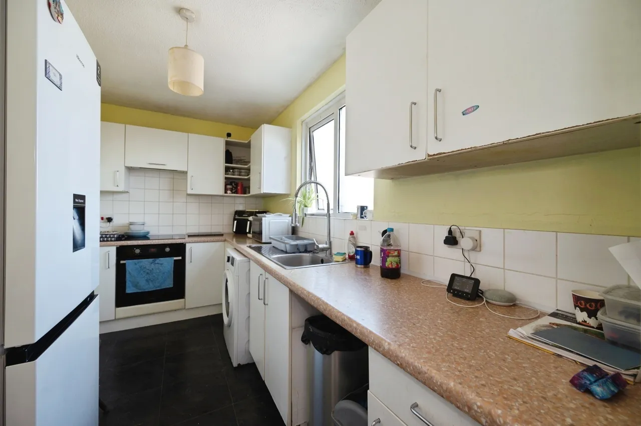 Stamford Avenue, Hayling Island, PO11, photo 5