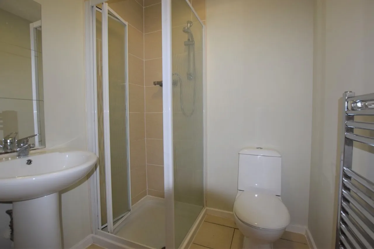 Ahlux Court, Millwright Street, photo 10